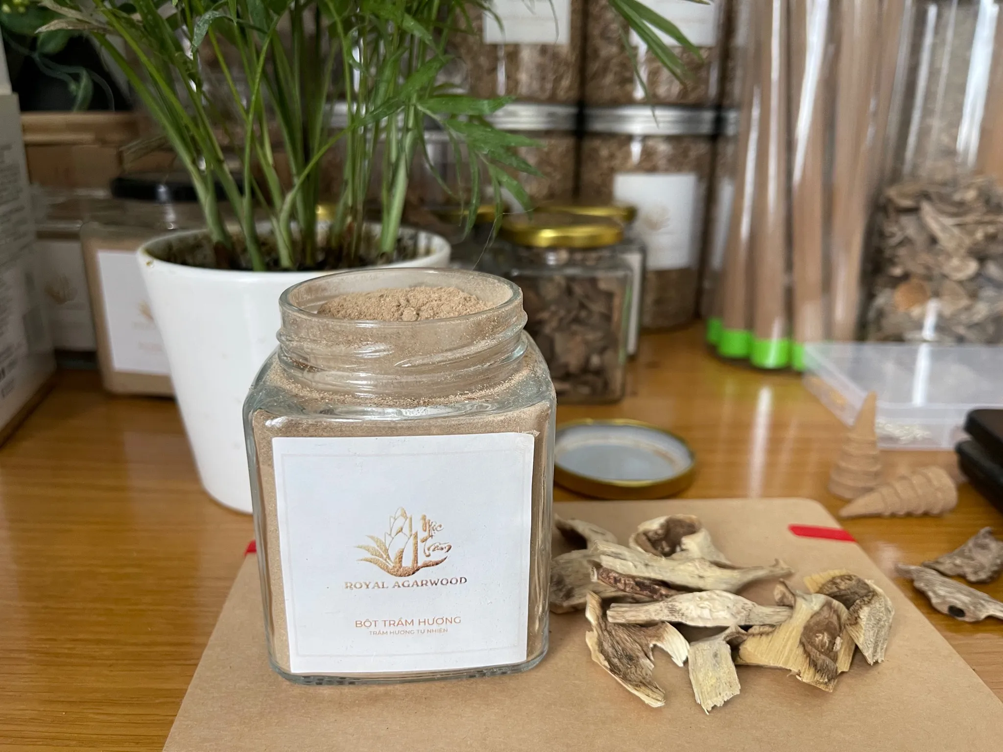 [Premium] Natural Agarwood Powder – Vietnamese Oud Powder for Incense, Home Fragrance &amp; Incense Making